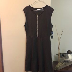 Brown cotton dress with gold zipper